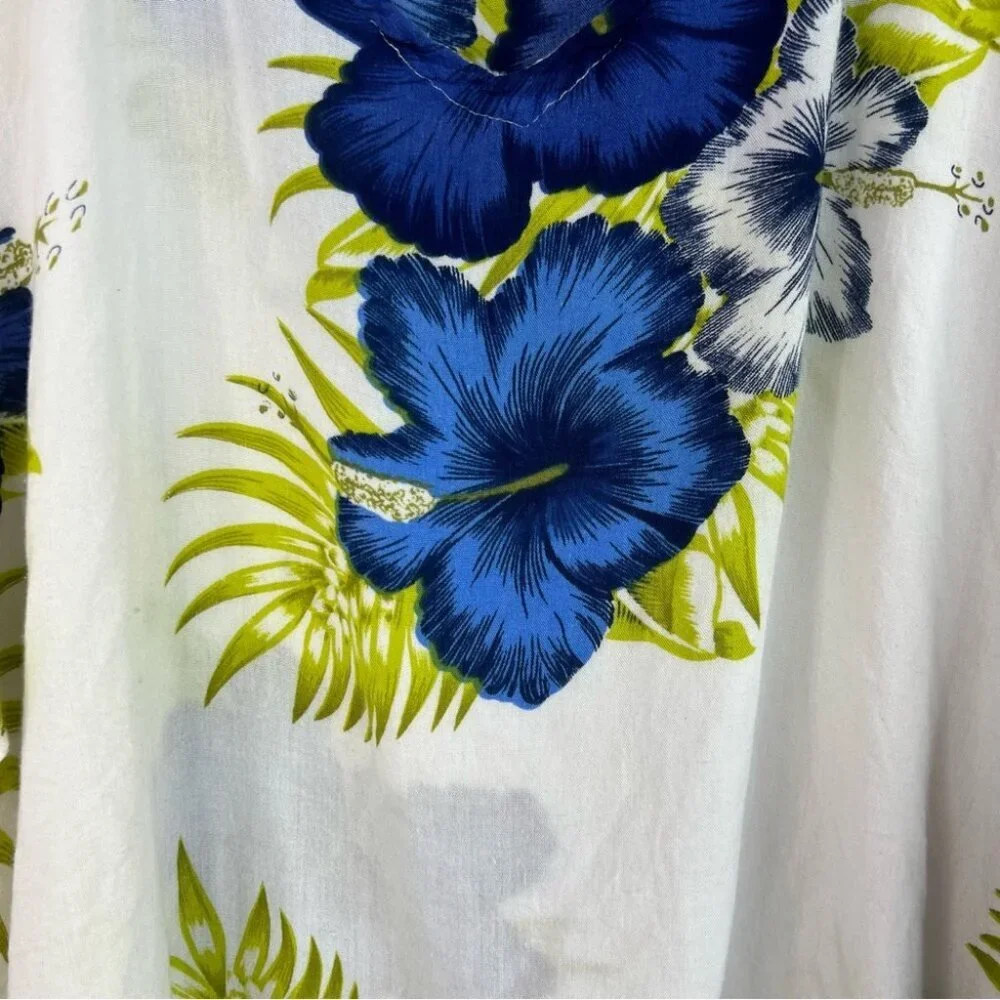 Coverup Hawaii style flowers hibiscus 🌺 white blue green dress cover up beach